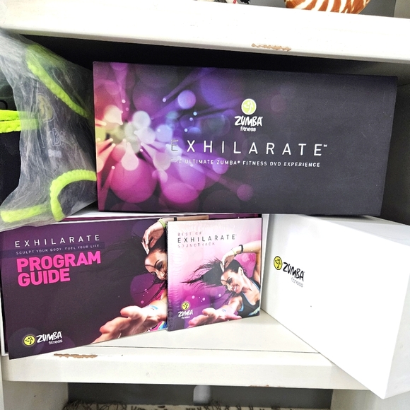 ZUMBA Fitness Exhilarate - DVD Set - Picture 2 of 8